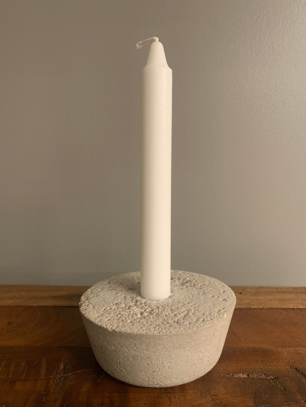 Røff lysestake, kronelys - betong