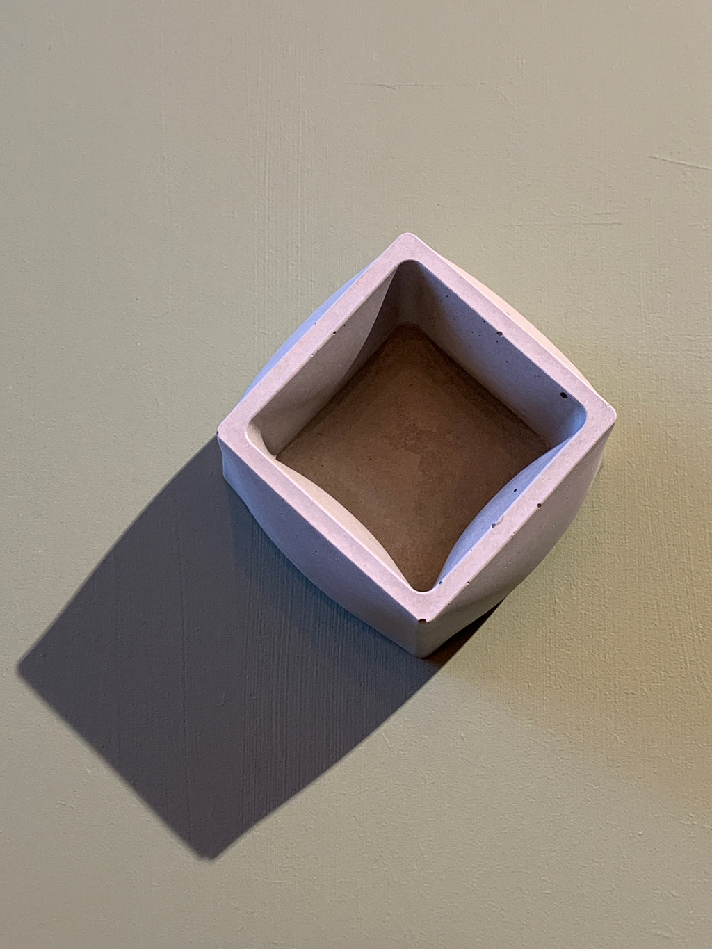 Kantet krukke - betong